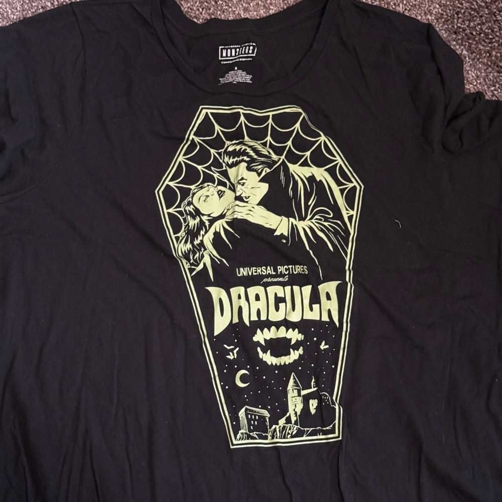 Dracula glow in the dark tee